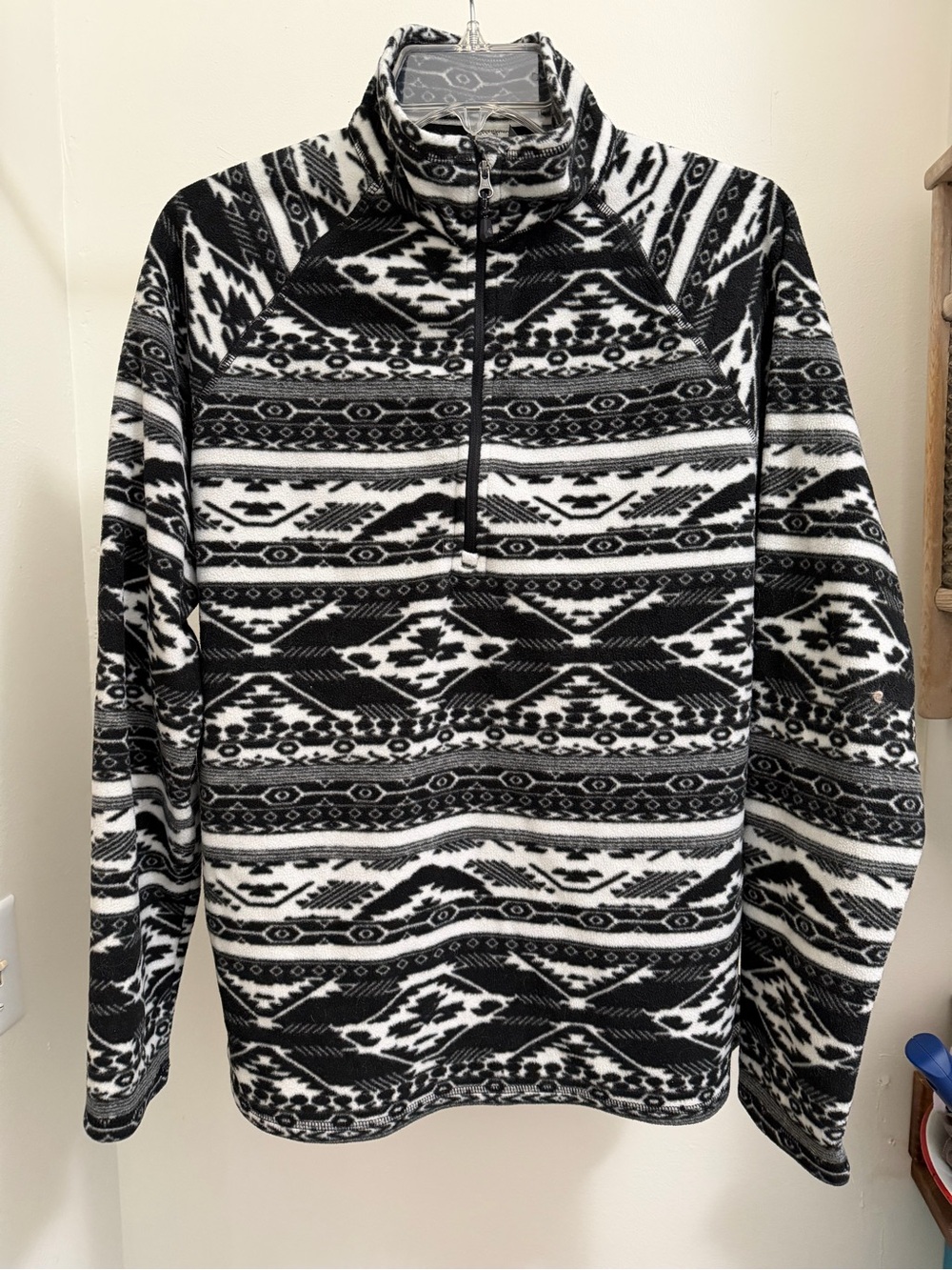 Women’s Eddie Bauer Black & White Patterned Half-Zip Fleece Sweater